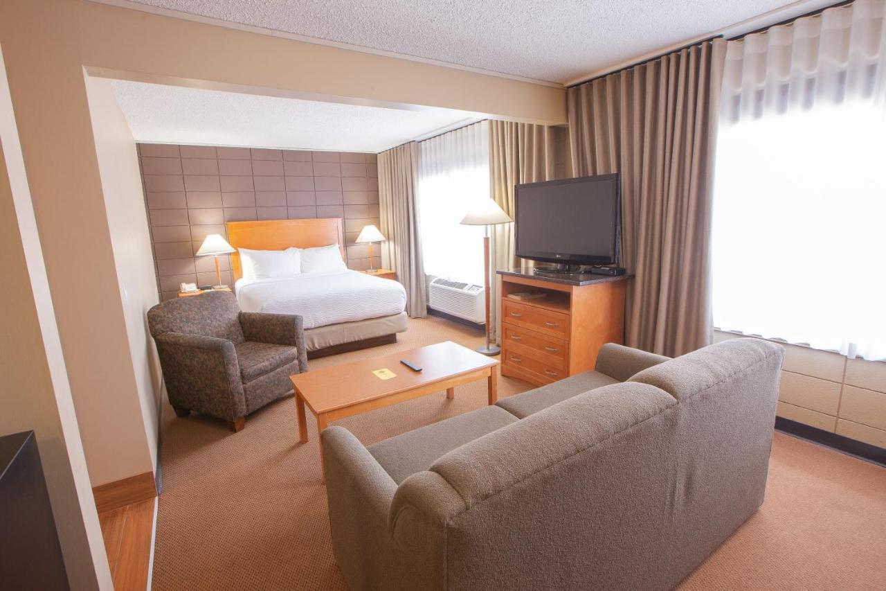 Neighbourhood Inn Hotels In Bonnyville Zewnętrze zdjęcie